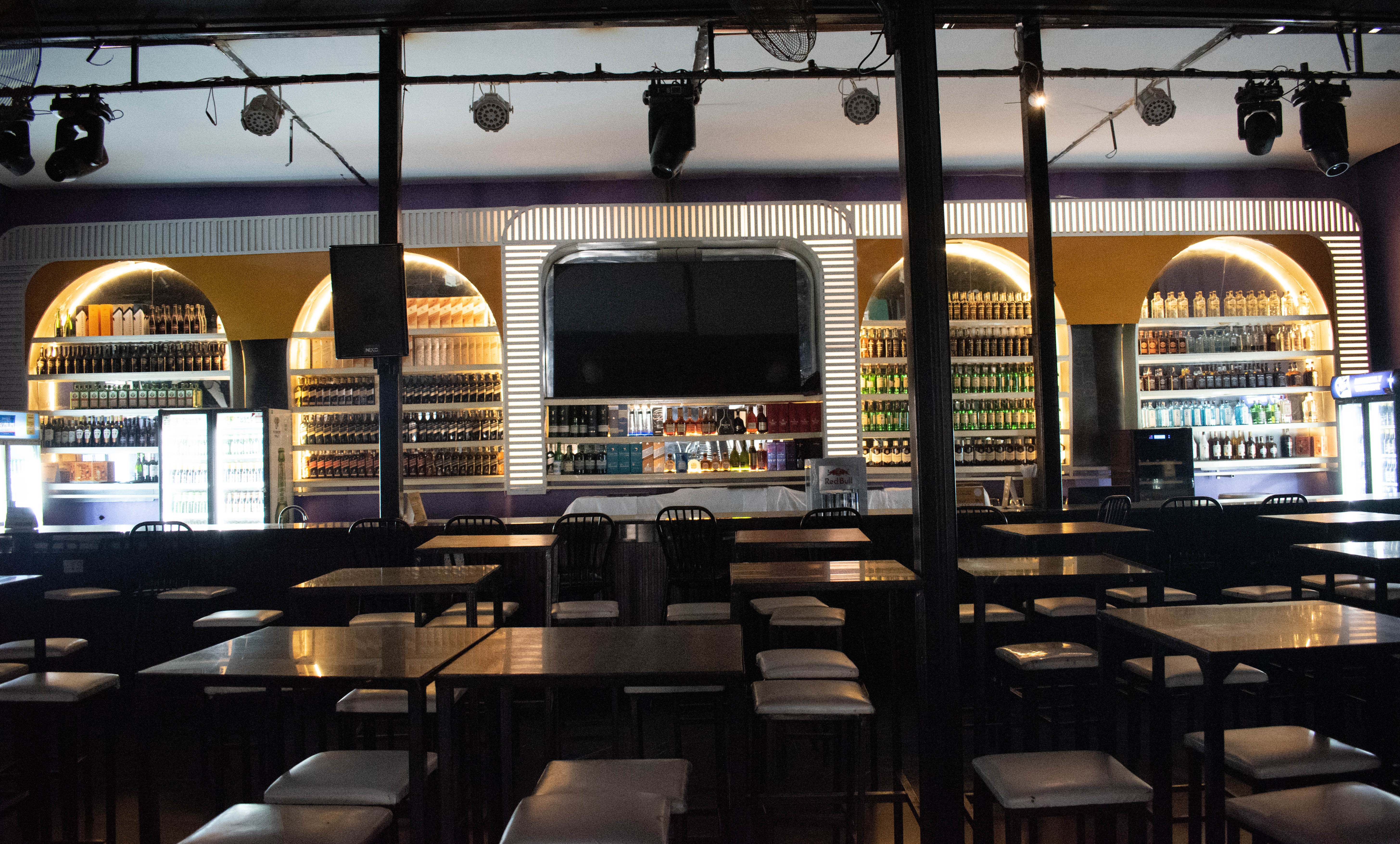 Contact Supremacy Lounge